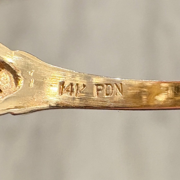 Art Deco Sapphire Shield Ring: 14K Yellow Gold, Diamond Accents, Size 8 - Picture 11 of 12